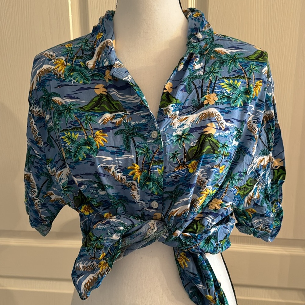 Island Button Down Blouse - Size Medium - image 1